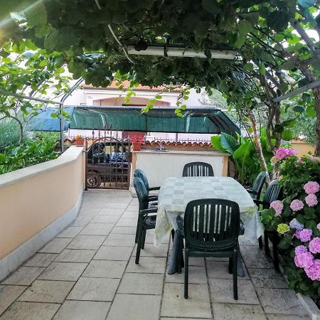Apartman 100M2, Full Opremljen, Privatni Parking. Πούλα Εξωτερικό φωτογραφία