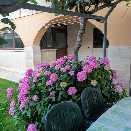 Apartman 100M2, Full Opremljen, Privatni Parking. Πούλα Εξωτερικό φωτογραφία