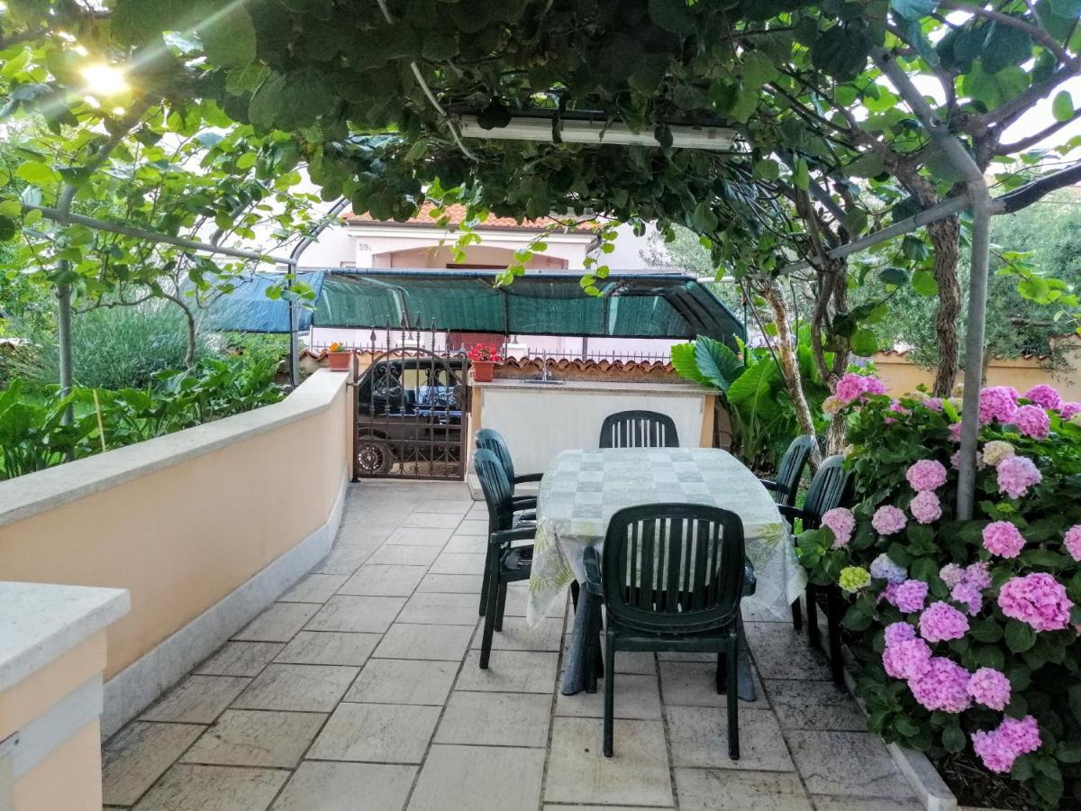 Apartman 100M2, Full Opremljen, Privatni Parking. Πούλα Εξωτερικό φωτογραφία