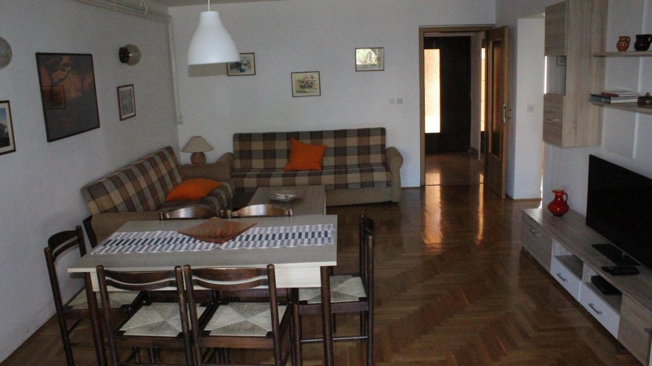 Apartman 100M2, Full Opremljen, Privatni Parking. Πούλα Εξωτερικό φωτογραφία